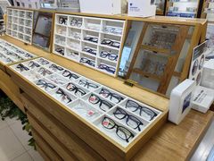 -沪睛眼镜蔡司官方授权店(金桥佳林路店)