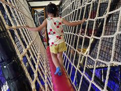 -嗨翻Hi-Fun竞技主题乐园·蹦床亲子生日轰趴(国光1937店)