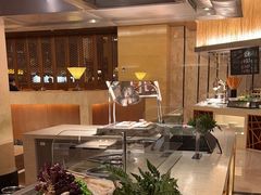 -东西风牛排馆周末烧烤自助(首都机场希尔顿店)