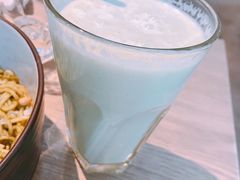 牛油果奶昔-Maxpoint Kitchen 西餐咖啡(乐峰广场店)