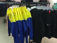 -上品折扣(回龙观店)