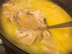 -鲜入围煮花胶鸡海鲜火锅