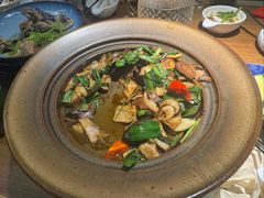 铁盘香煎黑牛肝菌-云海肴汽锅鸡·云南小炒(天津国金汇店)