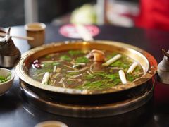 -周老三跷脚牛肉·全牛火锅(非遗传承店)