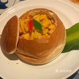 边边那一圈面包和咖喱酱混上菠萝集咸甜与软硬于一体 味蕾的爆满