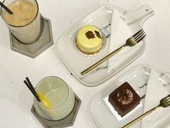 -UNI UNI(环亚凯瑟琳店)