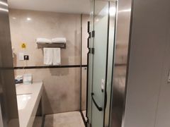 -荷逸唐电竞酒店(上海惠南地铁站店)