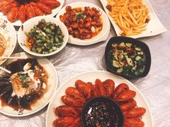 -巴厘龙虾·榜首油焖大虾(音乐学院·沿江酒馆店)