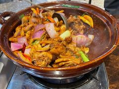 -胡须佬鸡煲四季火锅店(石厦西村直营店)
