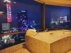 -上海外滩茂悦大酒店