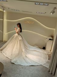 -GRACE KELLY婚纱与礼服(天津店)