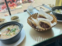 -闫家驴肉老店(华电一校店)
