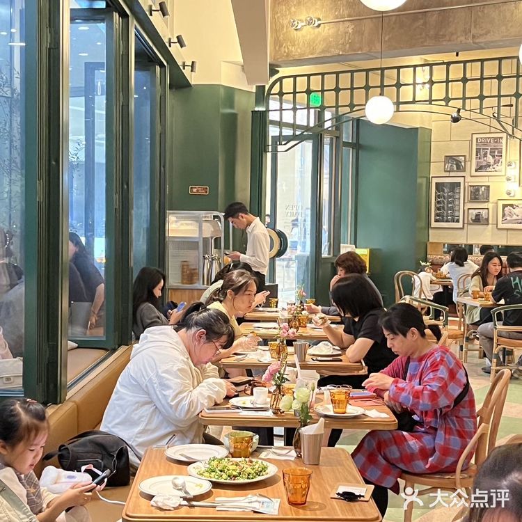 杭州新开的‼️氛围感拉满西餐 ！