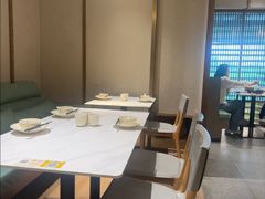 -楚山晓·湖北菜(武汉光谷K11店)