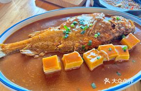 Chicken Mushroom Stir-Fried with Free-Range Eggs