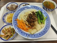 -陇兴楼兰州拉面(西安咸阳国际机场店)