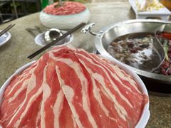 -茅草房·河畔园林火锅