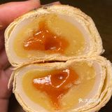 2.6r一个蛋黄流心酥，有点偏甜