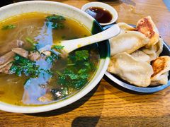 -黄阿姨锅贴大王(万航渡路店)