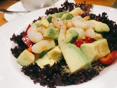 牛油果虾仁沙拉-兰特伯爵西餐厅·啤酒屋(方庄店)