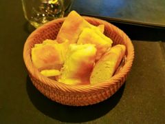餐前面包-Efes Turkish & Mediterranean Cuisine 艾菲斯餐厅(陆家嘴店)