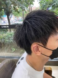 -首脑美发沙龙