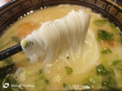 -新世界·过桥米线宴