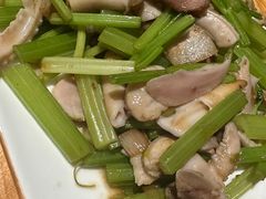 -超越海鲜屋(飞龙物业店)