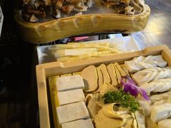 -滇釜火锅·能喝汤的火锅(车公庄店)