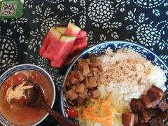 -蜗牛小馆醉乡民谣云南菜(惠新西里店)