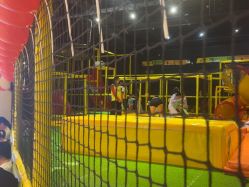 -蹦蹦跳跳(新奥购物中心店)