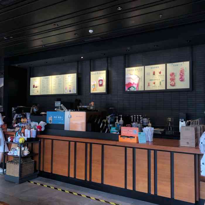 星巴克(九江万达广场店)-"starbucks的「冷萃冰咖」和「馥芮.