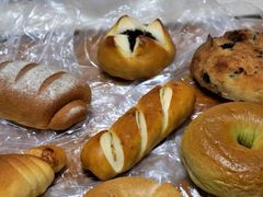 -沁屋面包店(人民东路店)