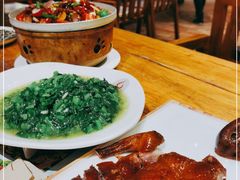 -老滇山寨•云南特色菜•地方菜•民族风情歌舞表演(金碧店)