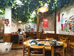 大堂-三里屯土灶炖公鸡地锅鸡(江东店)