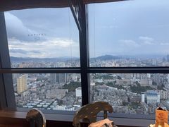 -锦厨国际自助餐厅 · 云端景观 (昆明索菲特大酒店)