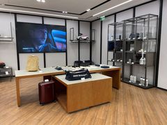 -上海宝宁宝马4S店