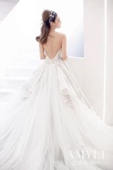 -艾米丽婚纱礼服