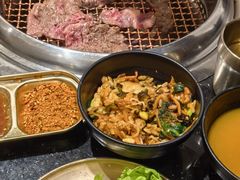 -韩烧牛中牛·甄选黑牛烤肉(黑金店)