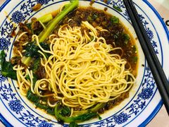 -渝之汇牛肉豌杂面