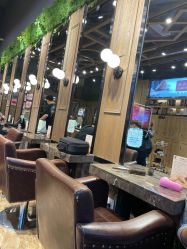 点击看大图 -震轩美容美发连锁店