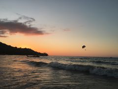 卡马拉海滩看夕阳-普吉岛凯悦酒店