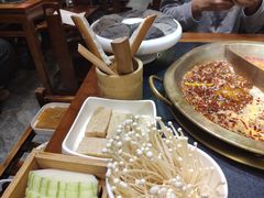 -沸炉重庆老火锅(军事博物馆店)