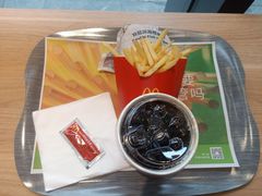 双层深海鳕鱼堡-麦当劳(浦江镇绿地乐和城店)