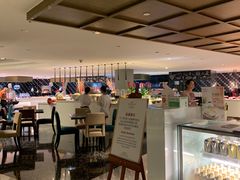 -上海滴水湖皇冠假日酒店