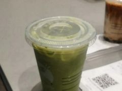 牛油果瑞纳冰-瑞幸咖啡(华东理工大学商学院店)