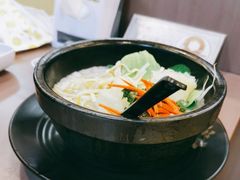 -灵芝妹子海鲜米线(瓦房店新玛特店)