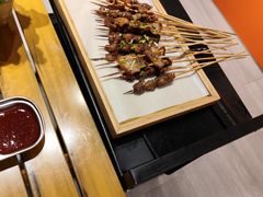 -山野的朋友露营炭火烤肉