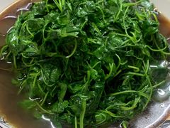 -胡子饮食店