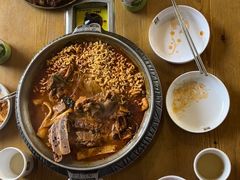 -喇喇排骨火锅·传统韩式脊骨汤(望京西园总店)
